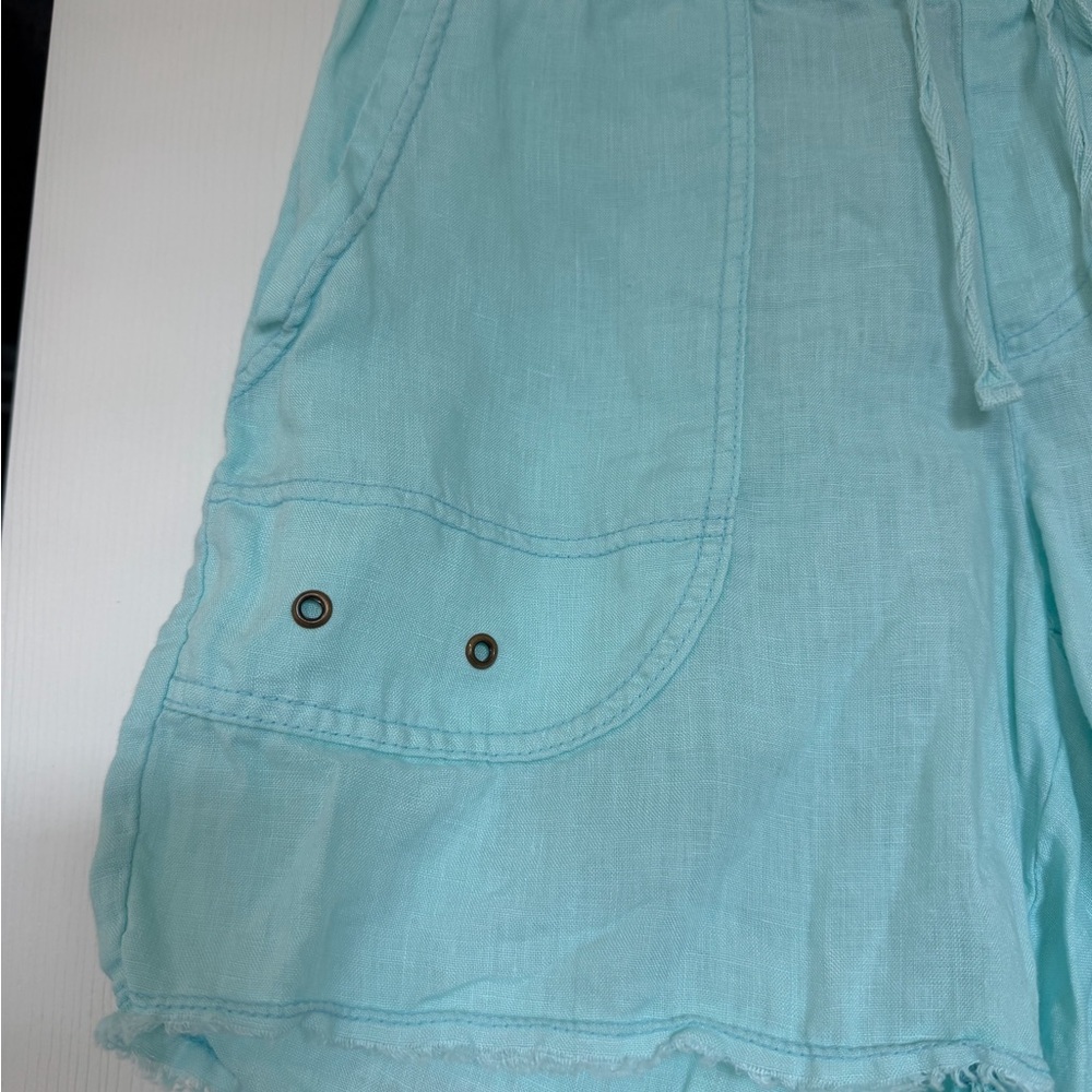 XCVI light weight raw edge shorts. Size S - Picture 3 of 5